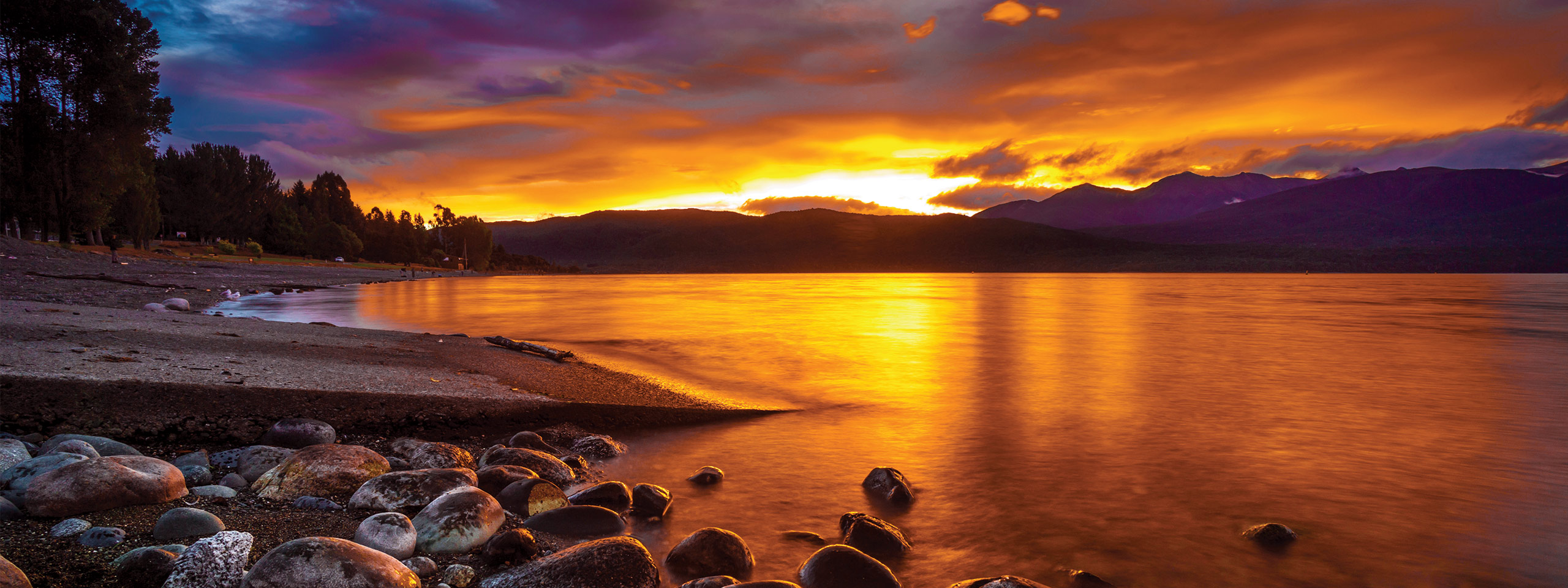 Lake Te Anau at sunset